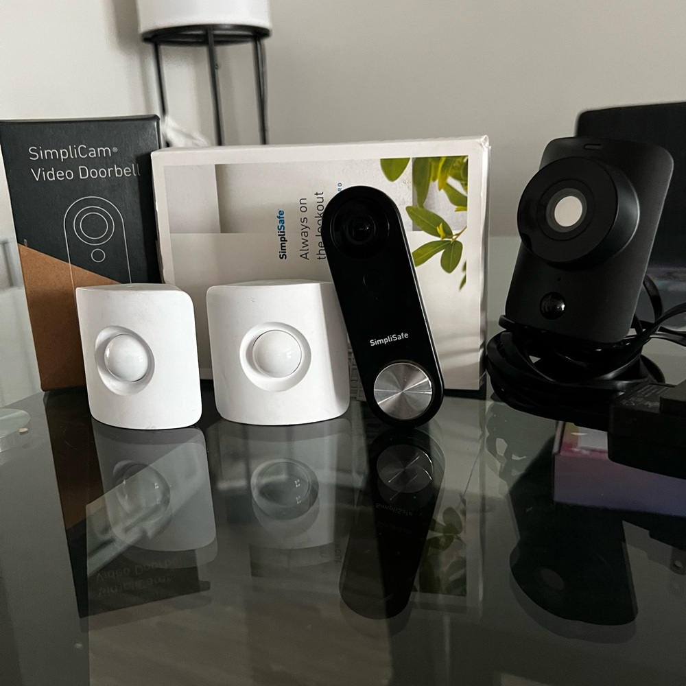 SimpliSafe Equipment